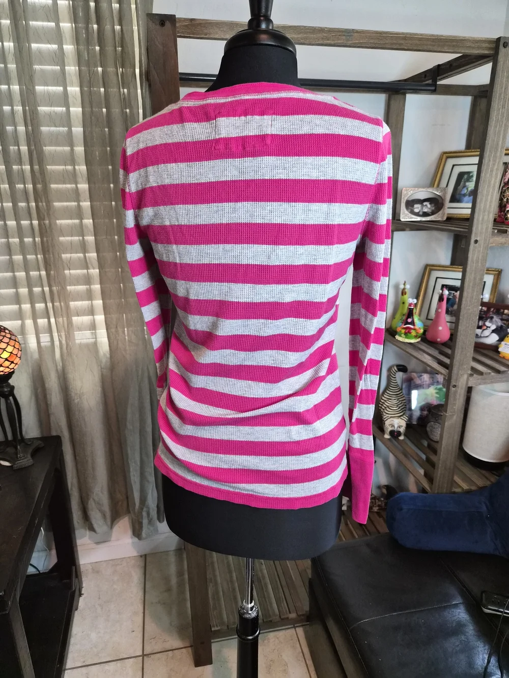 Aeropostale Stretch Pink and Light Gray Striped Long-Sleeve Henley #0297 - Picture 3 of 4
